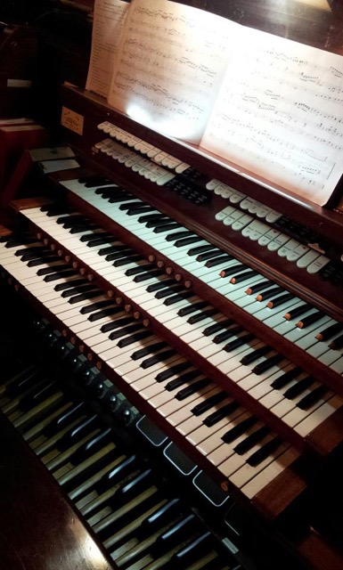 The organ console